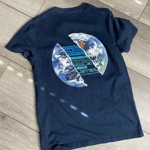 Hollister, dark blue shirt